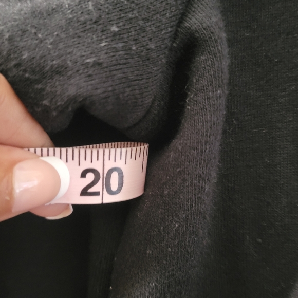 Disney Parks Happy Merry Joy Pullover Size Medium - Picture 6 of 6